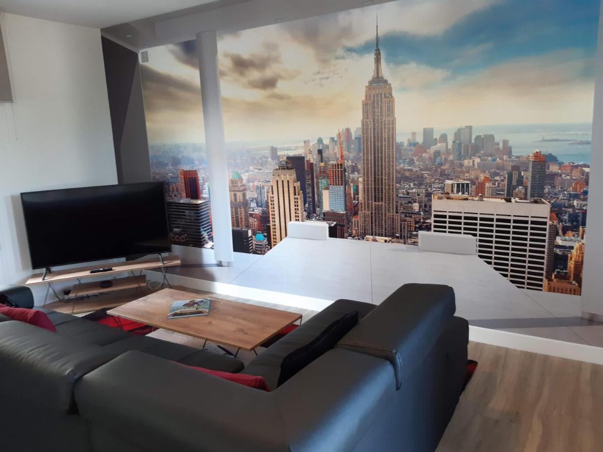 Appartement Renove Le New-York En Centre Ville - Terrasse Et Parking - Non Climatise La Roche-Chalais Kültér fotó